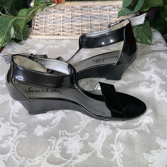 Sam & Libby Black Patent Faux Leather Open Toe 2.5” Wedge Sandals 8.5 - Picture 5 of 9